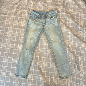 American Eagle Outfiters light blue super stretch jeans size 6